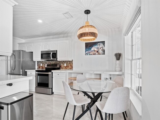 Building Photo - 2553 NW 42nd Ave