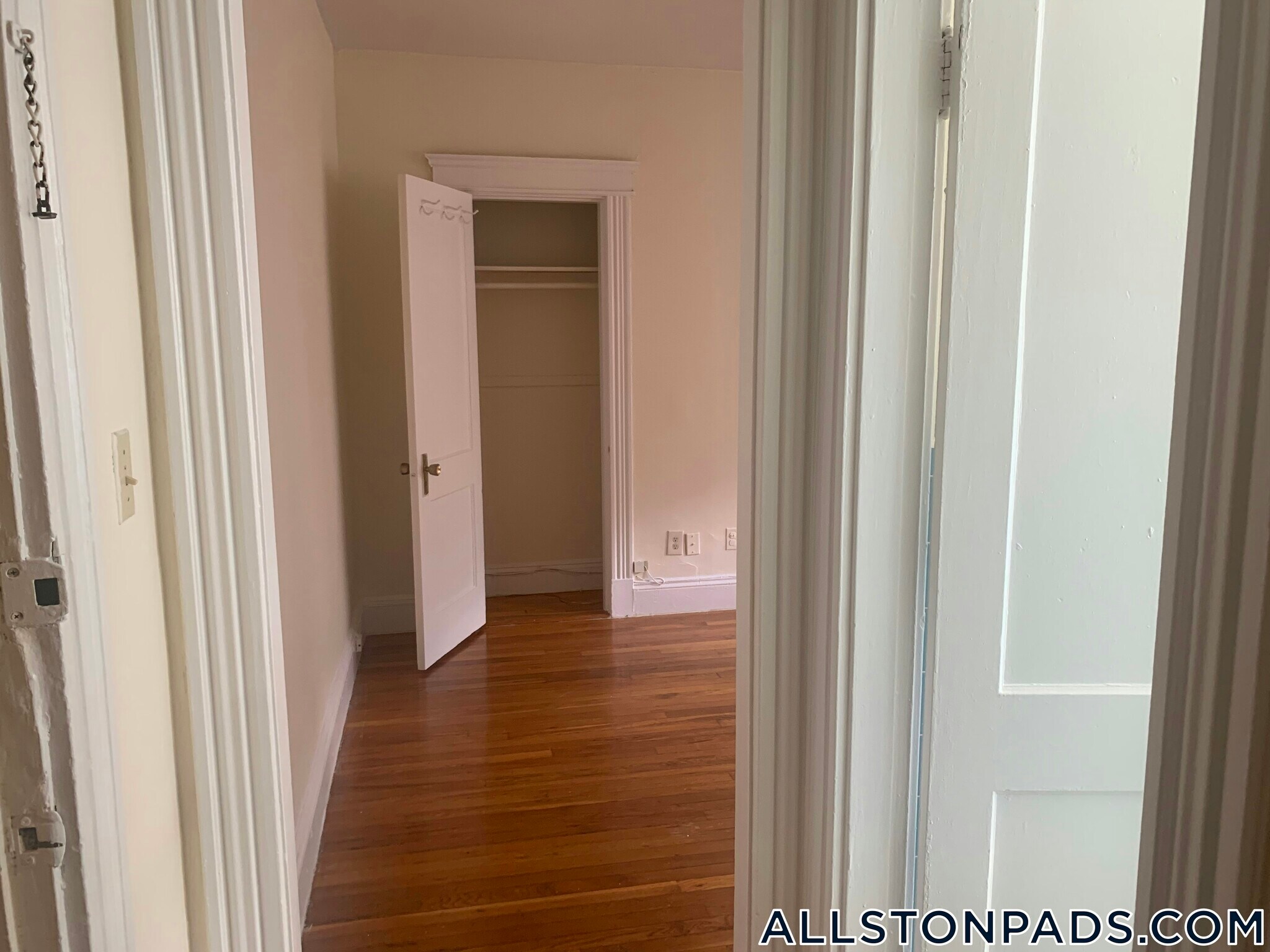 Building Photo - 1152 Commonwealth Ave