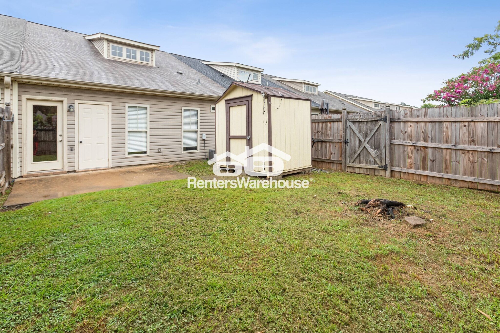 Building Photo - 2070 Rossburg Pl