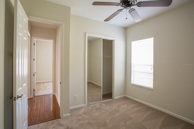 Building Photo - 3876 Shoreview Dr