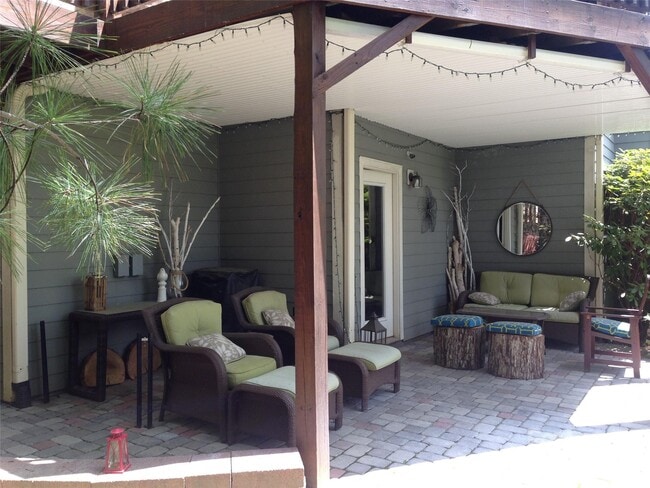 Building Photo - 14 Dianthus Dr