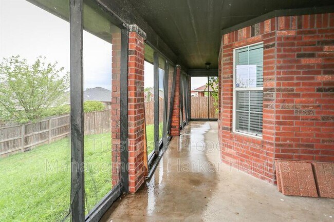 Building Photo - 4505 Vahrenkamp Dr