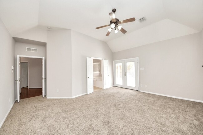 Building Photo - 4422 Roundtree Ln