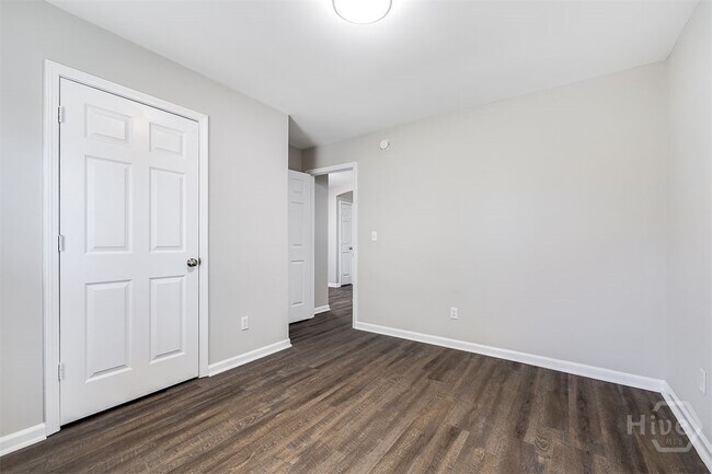 Building Photo - 6 Spg Lk Cir