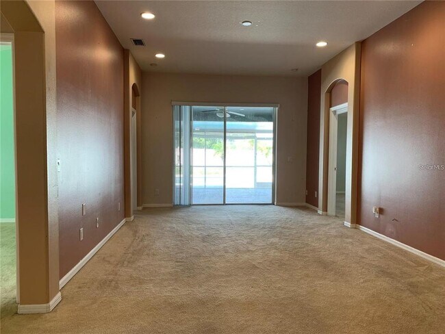 Building Photo - 4211 Hartford Lake Dr