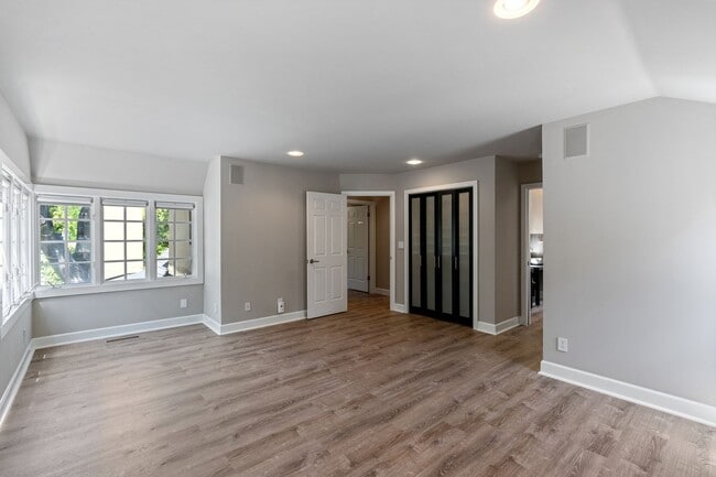 Building Photo - Contemporary Home in Desirable Community C...