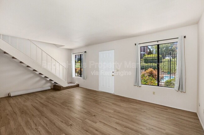 Building Photo - 7831 Rancho Fanita Dr