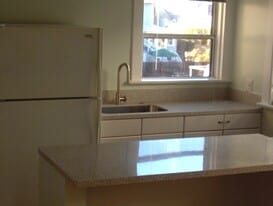 Building Photo - 33 Brooks Ave