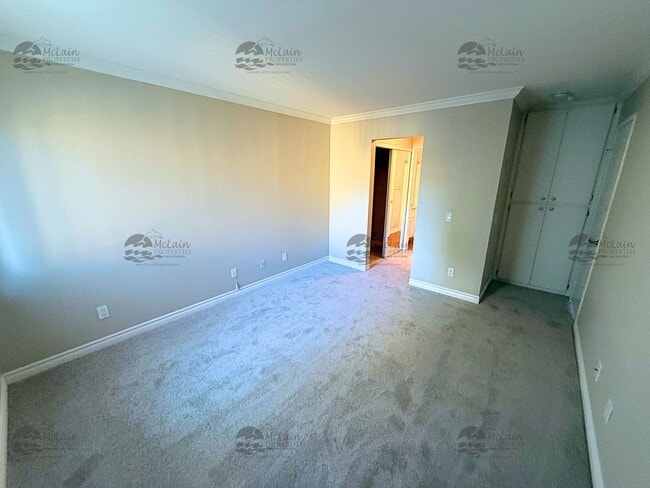 Building Photo - Second Story 2 Bd/2Ba Townhouse in San Marcos