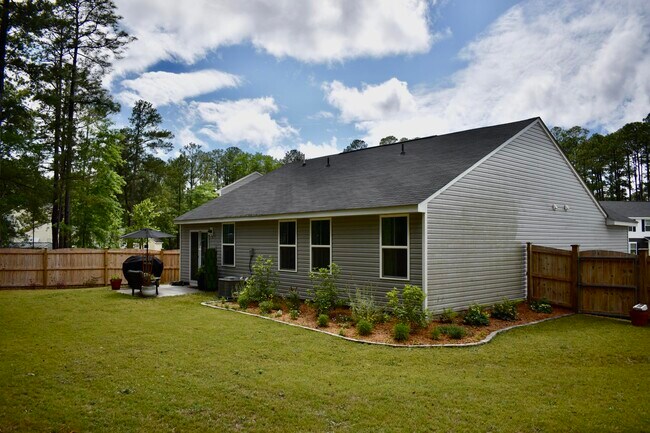 Building Photo - 1029 Bermuda Cedar Ln