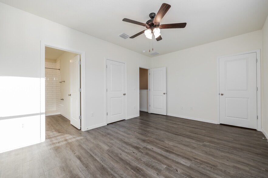 Building Photo - 11835 Stoneport Pl