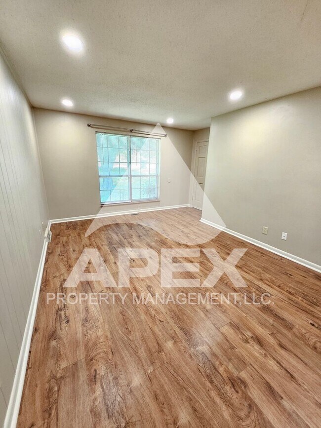Building Photo - 7324 Deane Hill Dr