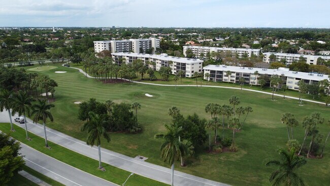 Building Photo - 297 Deer Creek Blvd