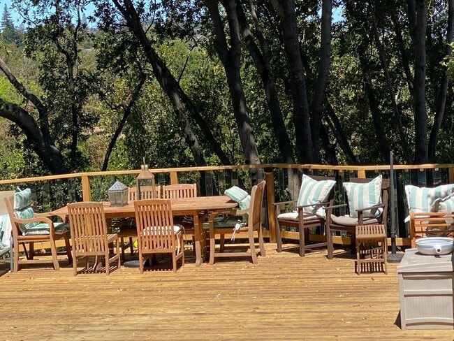 Building Photo - 819 Villa Vista St