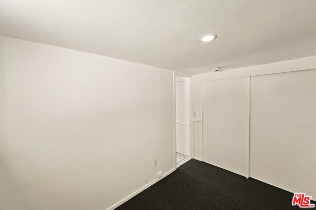 Building Photo - 1718 Grafton St