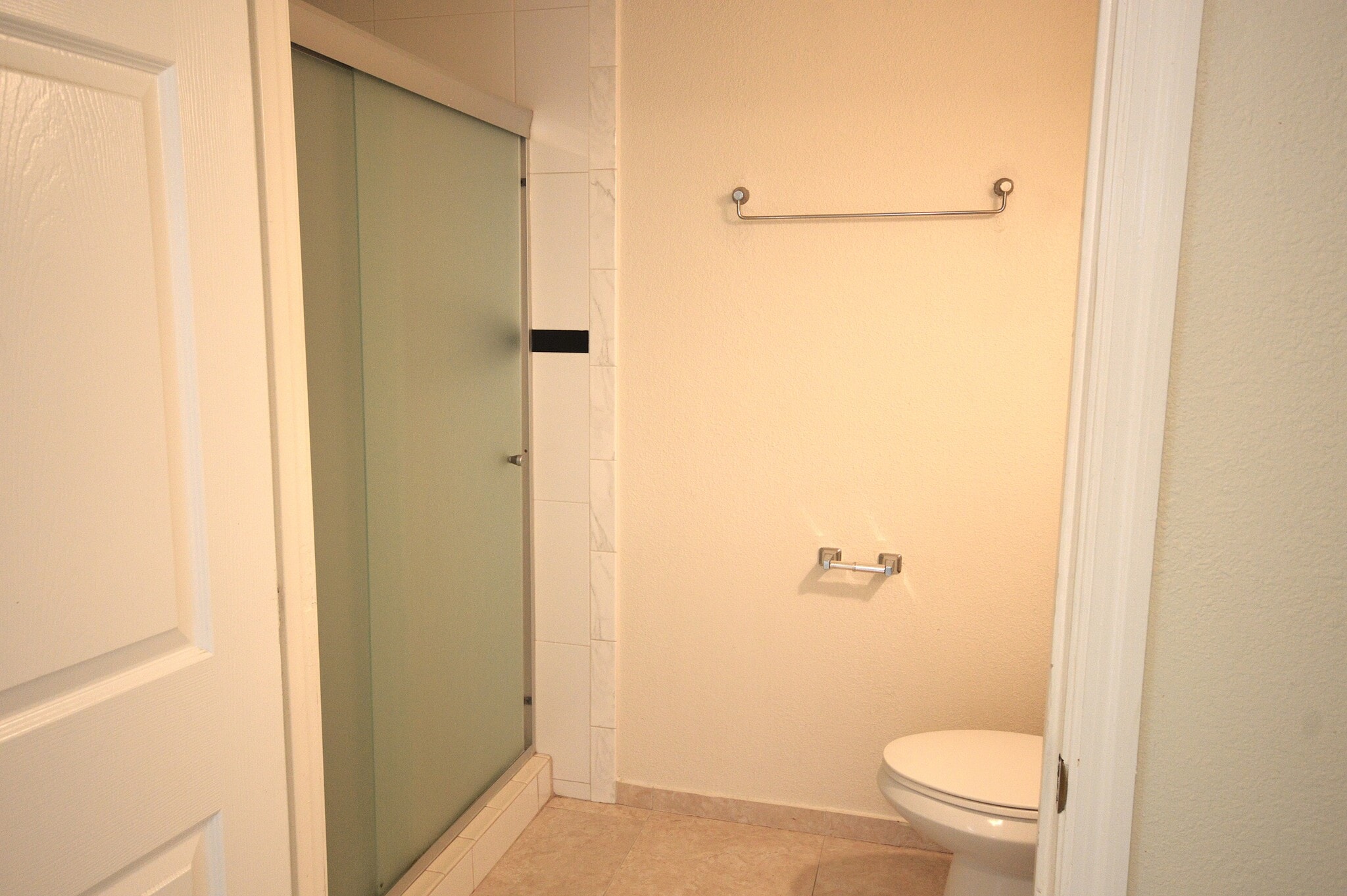 Building Photo - 1800 Devon Ct