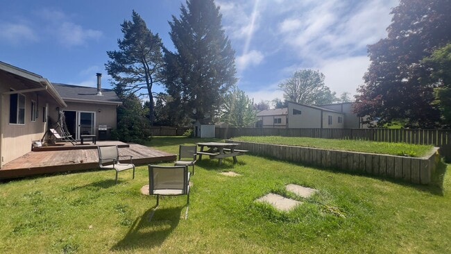 Building Photo - 91692 Smith Lake Rd