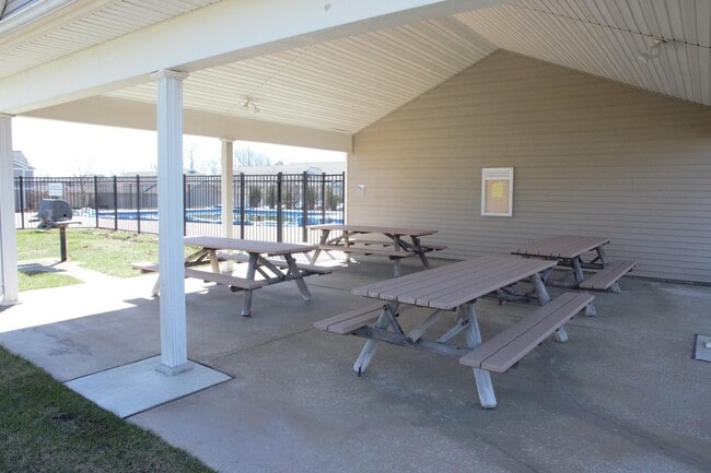 Building Photo - 1376 Heatherwood Ln