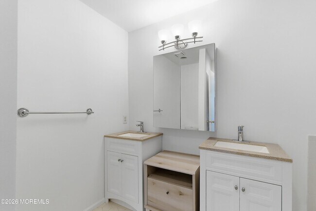 Building Photo - 280 Fairfield Pl