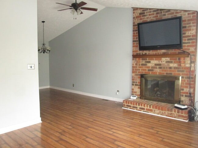 Building Photo - Spacious Four Bedroom Mechanicsville Home ...