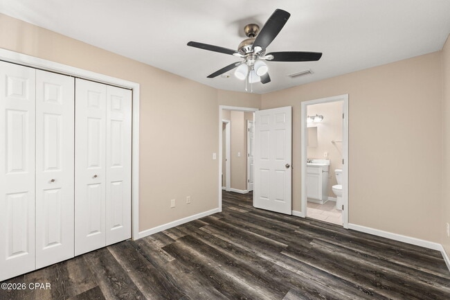 Building Photo - 2716 Oak Hammock Dr