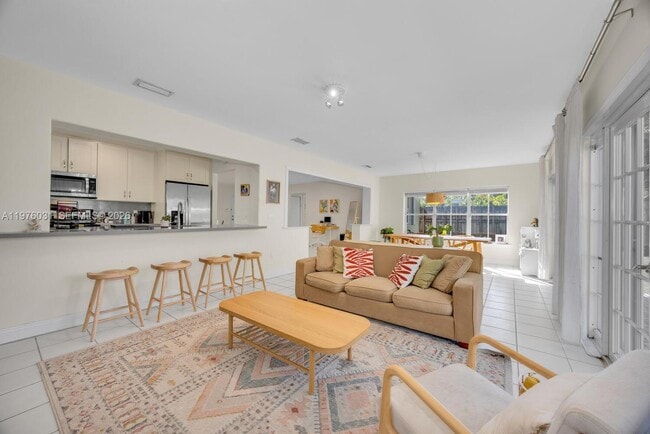 Building Photo - 8230 SW 63rd Pl