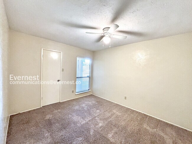 Building Photo - 5503 Canyon Forest Dr