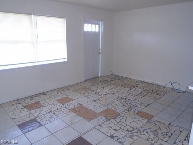 Building Photo - 5522 Second Ave