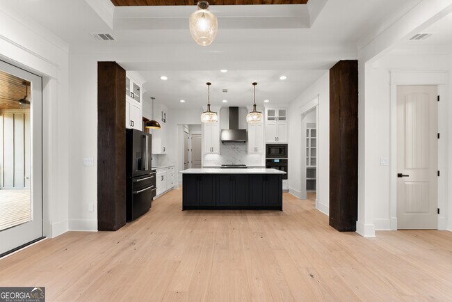 Building Photo - 3255 Tanners Mill Rd