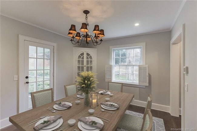 Building Photo - 49 Sunset Dr