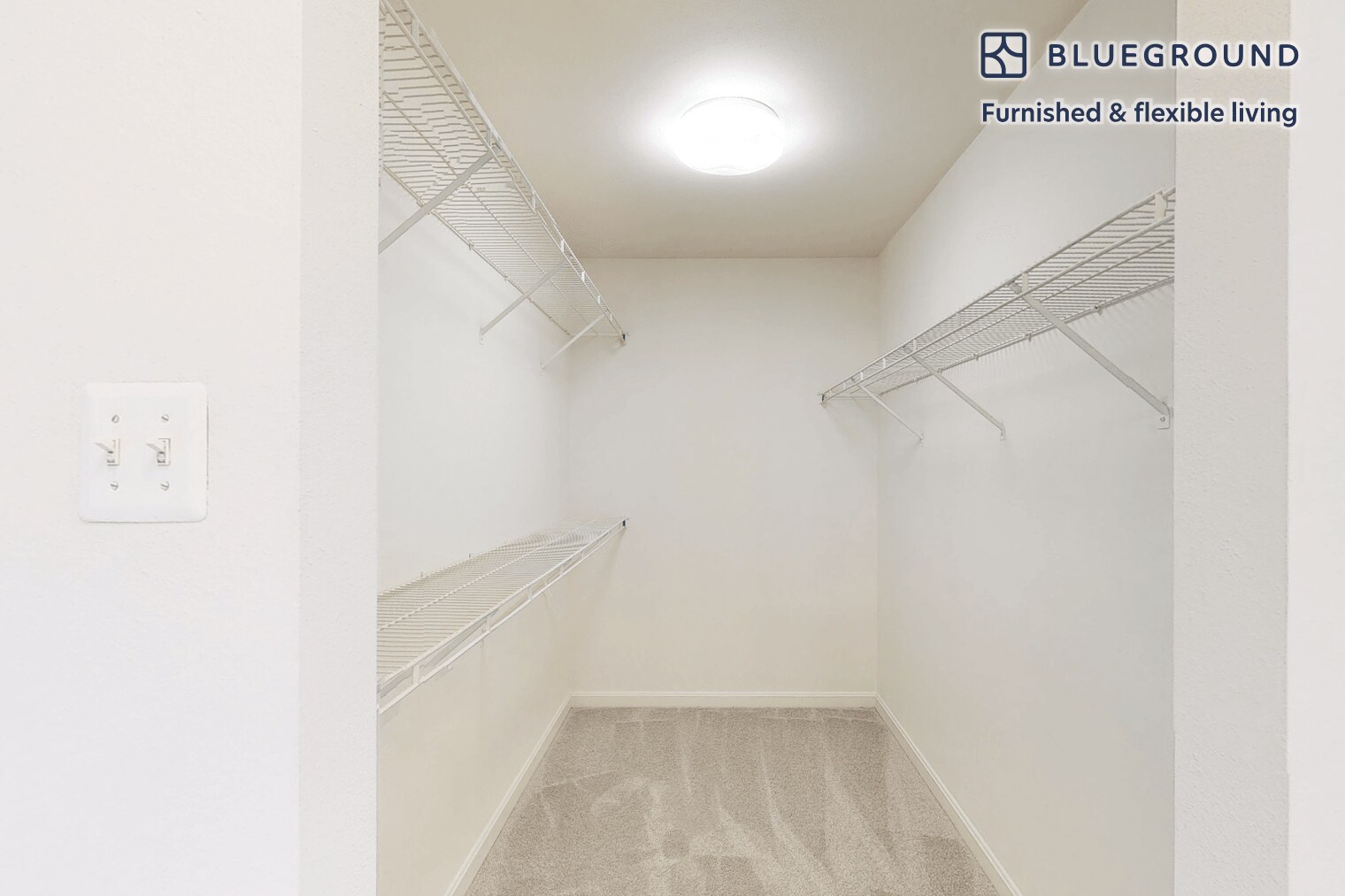 Building Photo - 15717 Winners Dr