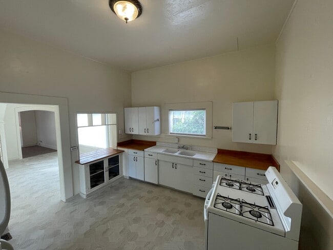 Building Photo - Pet-friendly Victorian Home has Remodeled ...