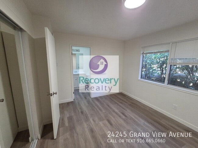 Building Photo - 24245 Grand View Ave