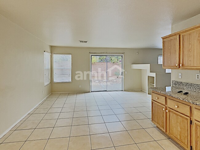 Building Photo - 9608 Kelly Creek Ave