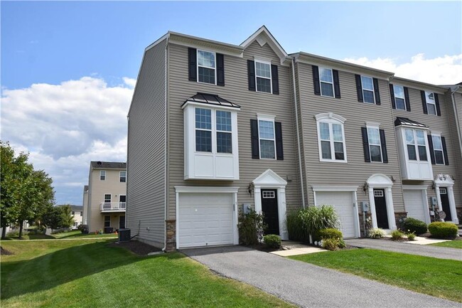 Building Photo - 1 White Rose Lane