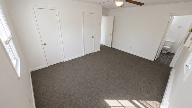 Building Photo - 2 Cedar Hill Cir