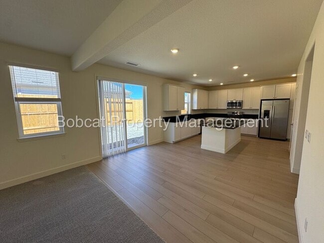 Building Photo - 1484 W Sunset Way