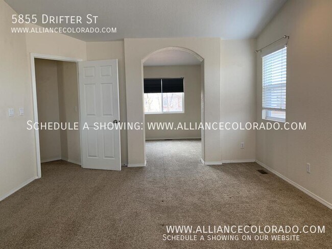 Building Photo - 5855 Drifter St