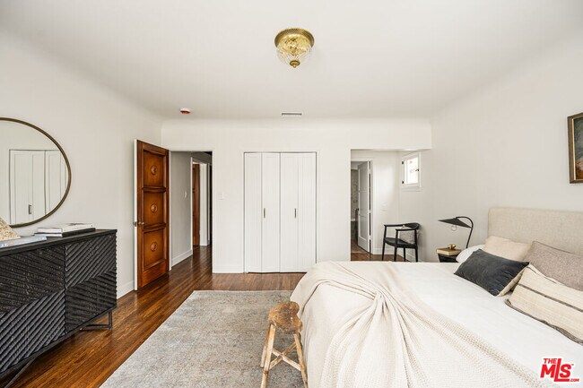 Building Photo - 3401 W 41st St