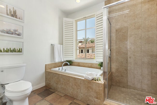 Building Photo - 48613 Classic Dr