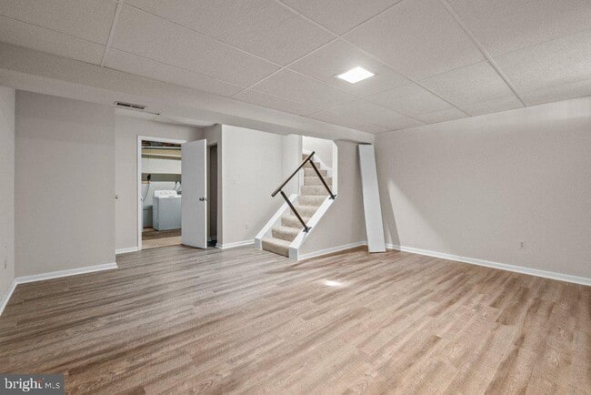 Building Photo - 5 Bardia Ct