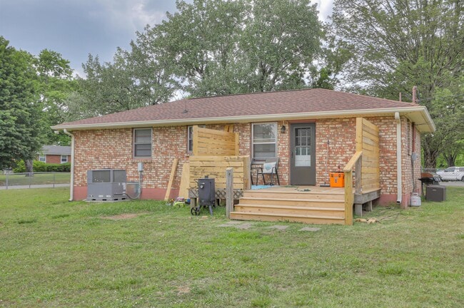 Building Photo - 307 Sunset Trail