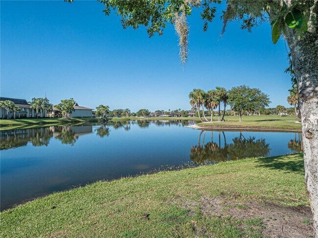 Building Photo - 32 Plantation Dr