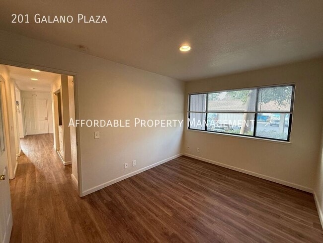 Building Photo - 201 Galano Plaza