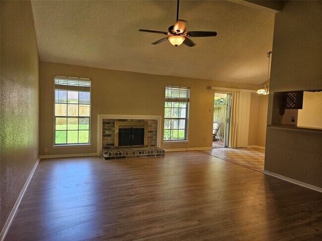 Building Photo - 2822 Chimneystone Cir