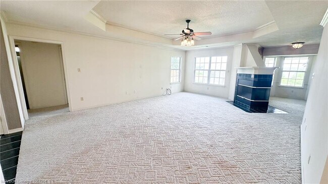 Building Photo - 3140 Eagle Dr