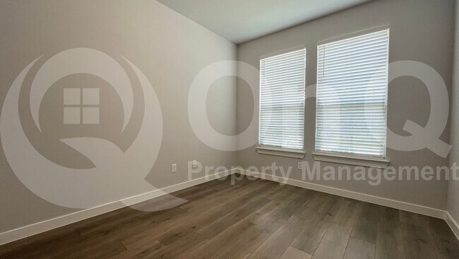 Building Photo - 5522 Blue Point Ln