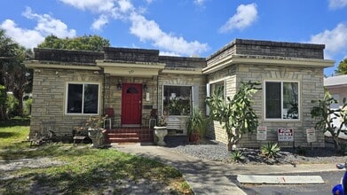 Building Photo - 231 NE 20th Ave