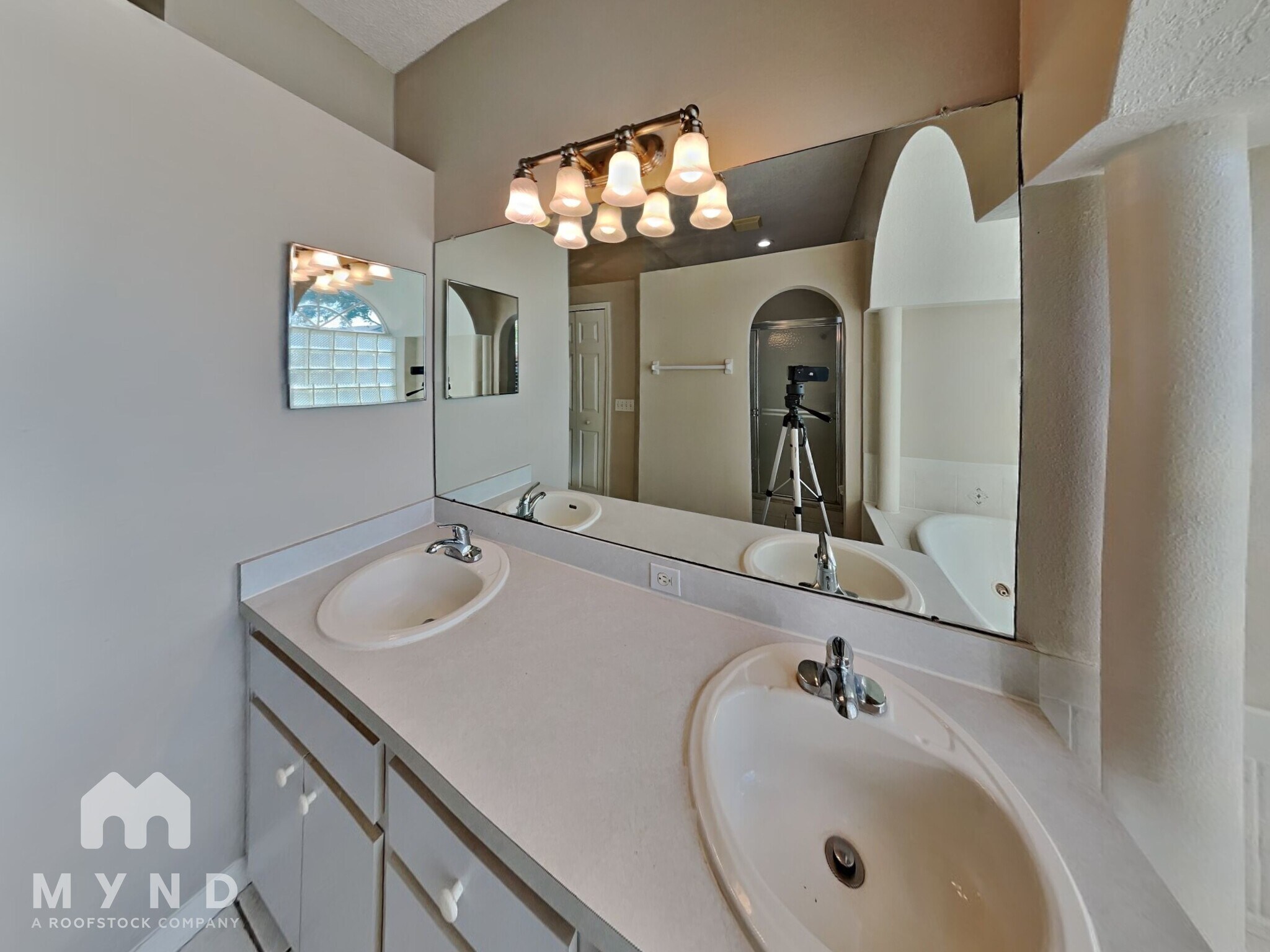 Building Photo - 7026 Captiva Cir