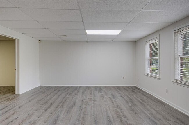 Building Photo - 5795 Dovnick Dr SW